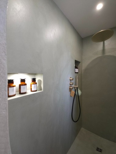 DOUCHE BETON CIRE.jpg